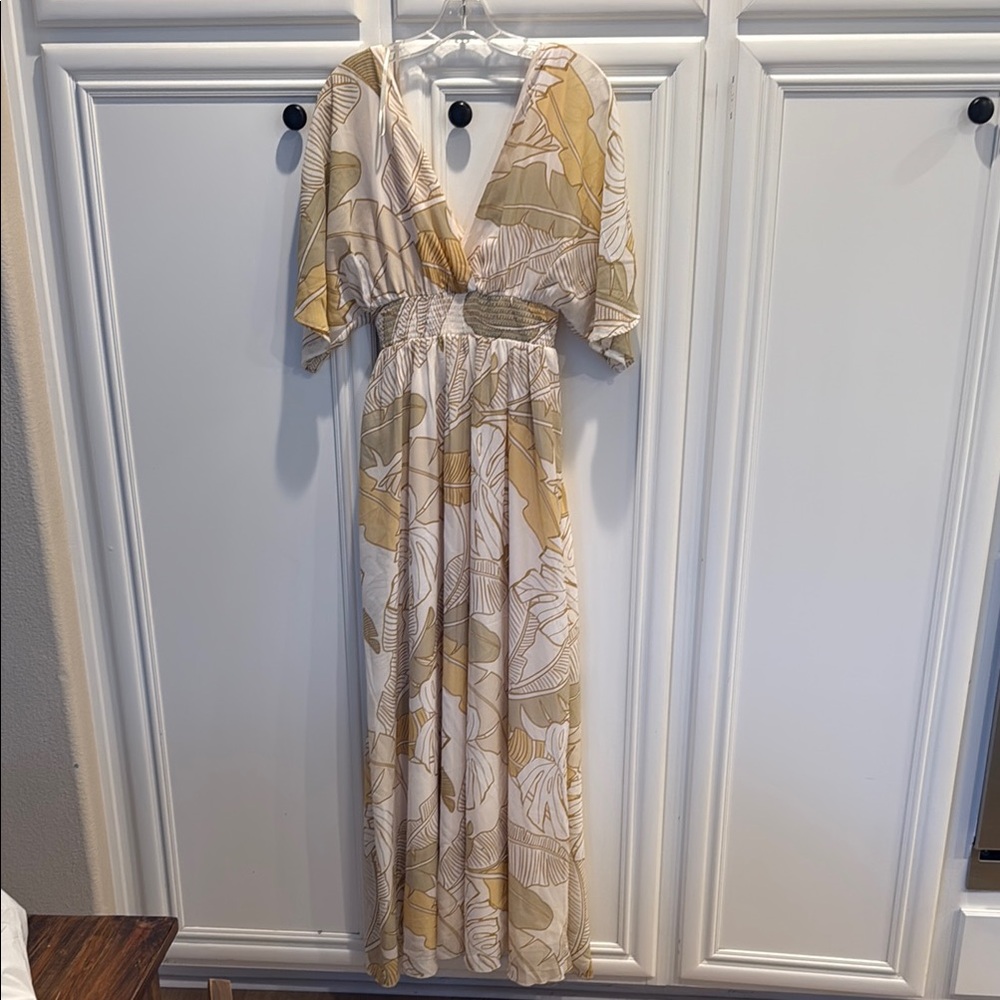 Floral Maxi Dress in Beige and White